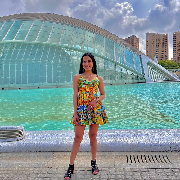 Meet your Posher, Dani - Picture 1 of 1